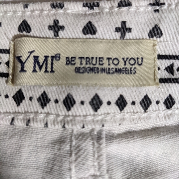 YMI Be True To You 7 Lowrise Bootie Short Black White Aztec Cross Heart Printed - Picture 9 of 11